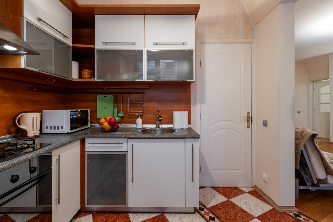 Светлая кухня