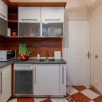 Светлая кухня