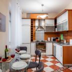 Светлая кухня