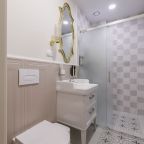 Номер Иоланта в Бутик-отеле «Симфония» на Чайковского