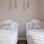 Номер Иоланта в Бутик-отеле «Симфония» на Чайковского