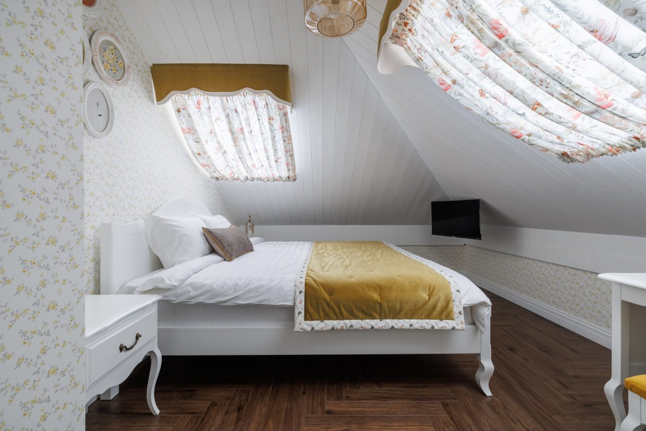 Двухместный (Стандарт мансардный  dbl   «Вальс цветов»), Отель Симфония