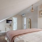 Романс 
Бутик-отель Симфония