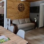 Шестиместный (Гостевой дом в темных тонах с видом на горы), Гостевой дом БАРСкая Усадьба