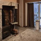 Шестиместный (Гостевой дом в темных тонах с видом на горы), Гостевой дом БАРСкая Усадьба