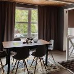 Шестиместный (Гостевой дом в темных тонах с видом на горы), Гостевой дом БАРСкая Усадьба