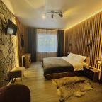 Шестиместный (Гостевой дом в темных тонах с видом на горы), Гостевой дом БАРСкая Усадьба