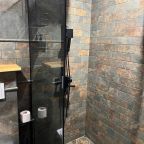 Четырехместный (Гостевой дом в светлых тонах с видом на горы), Гостевой дом БАРСкая Усадьба