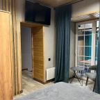 Четырехместный (Гостевой дом в светлых тонах с видом на горы), Гостевой дом БАРСкая Усадьба