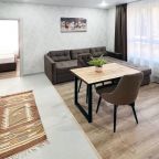 Обеденная зона в 2-комнатном номере «Люкс»