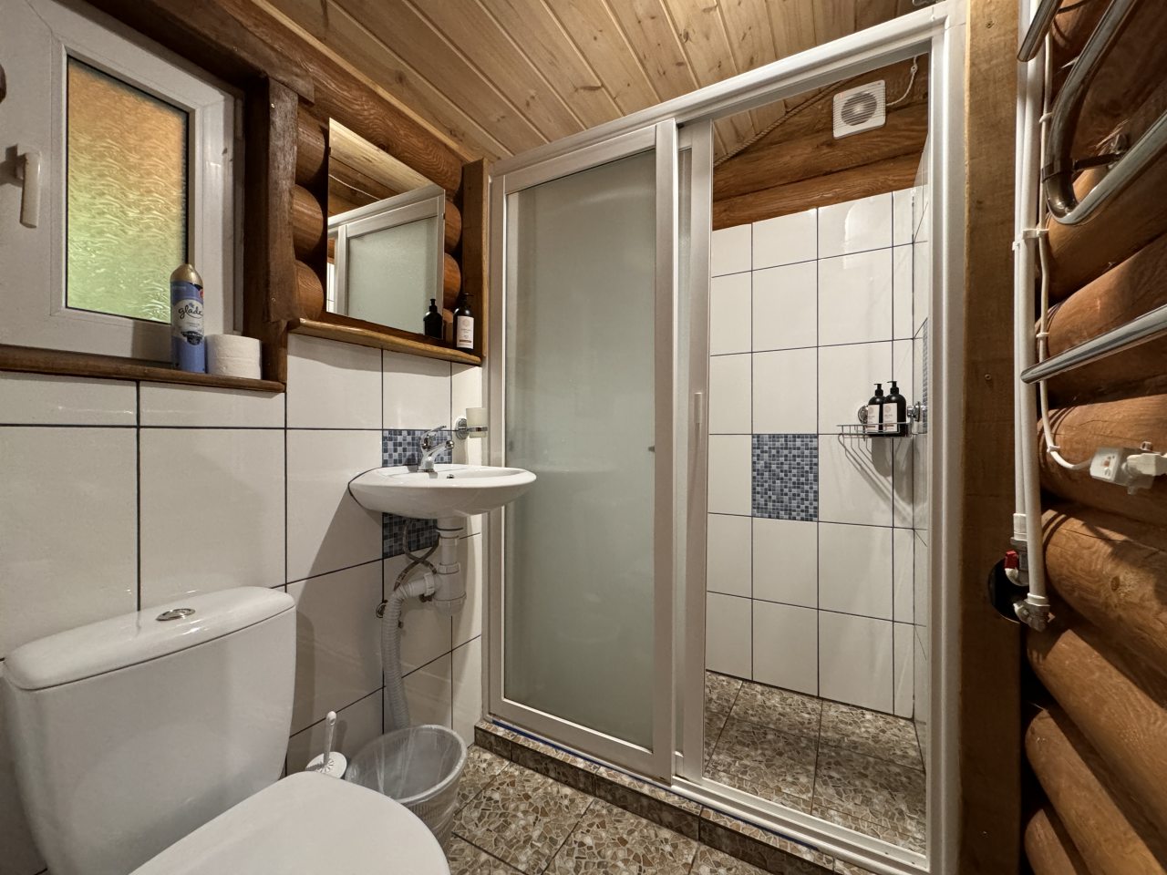 Шале (С одной спальней и кухней-гостиной), База отдыха НАИР Архыз