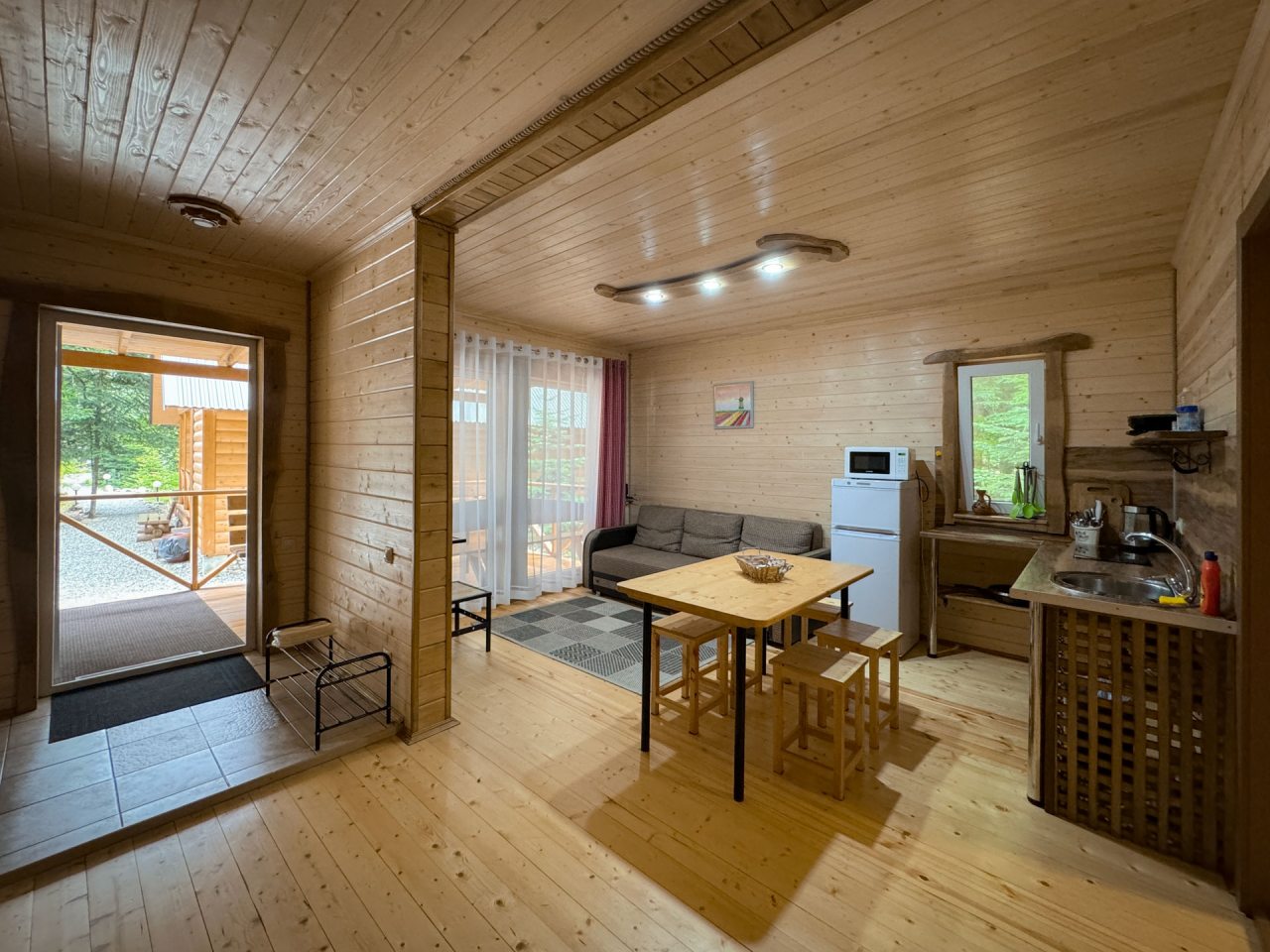 Шале (С двумя изолированными спальнями), База отдыха НАИР Архыз