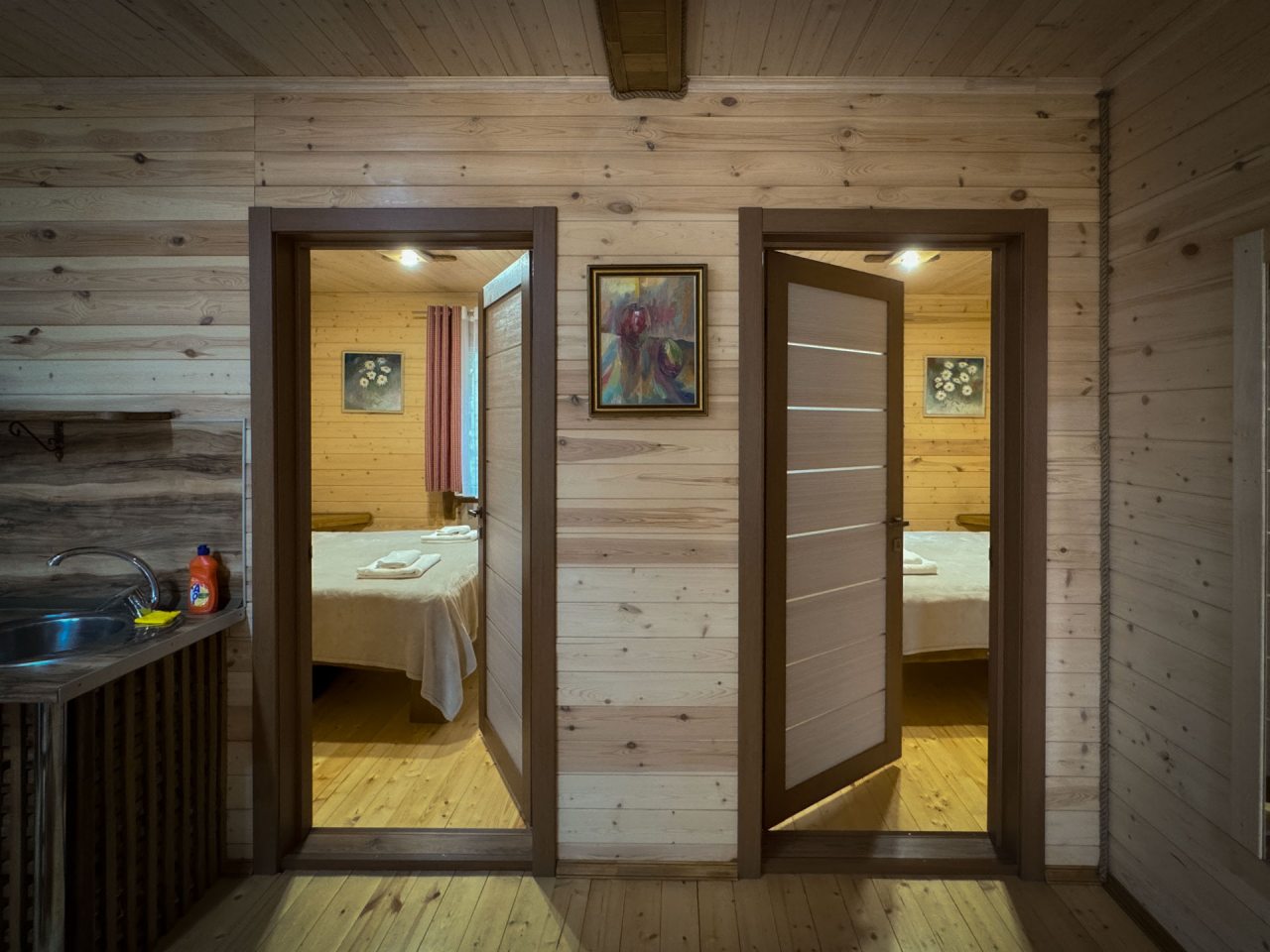 Шале (С двумя изолированными спальнями), База отдыха НАИР Архыз