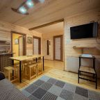 Шале (С двумя изолированными спальнями), База отдыха НАИР Архыз