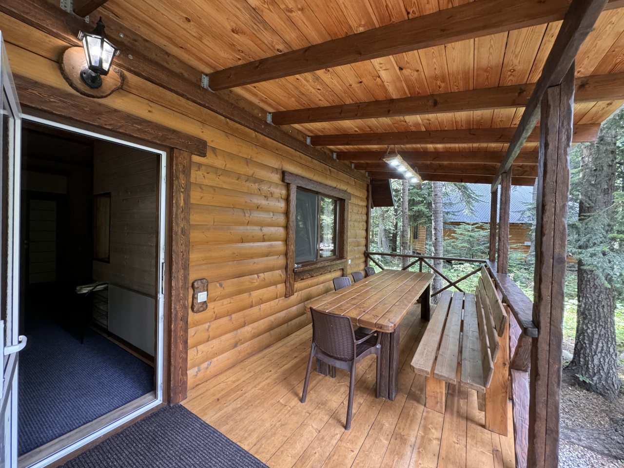 Шале (С тремя изолированными спальнями (8ми местный)), База отдыха НАИР Архыз