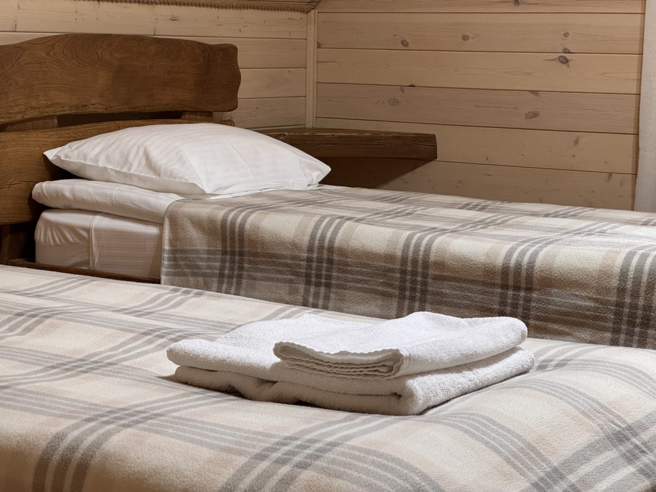 Шале (С тремя изолированными спальнями (8ми местный)), База отдыха НАИР Архыз