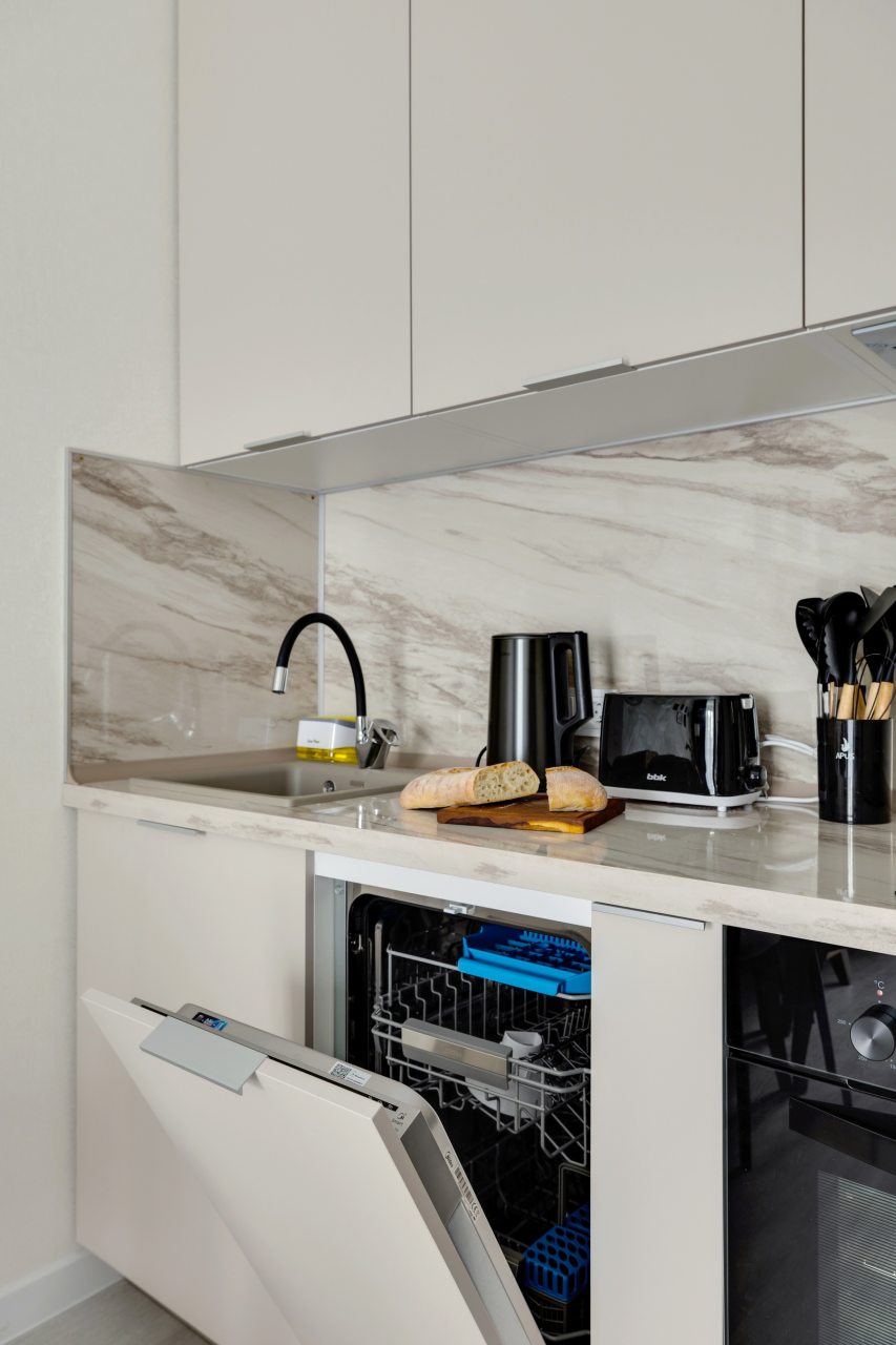 Квартира (Нуар), Апартаменты Home24 на улице Лобановский лес 11