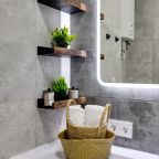 Квартира (Нуар), Апартаменты Home24 на улице Лобановский лес 11