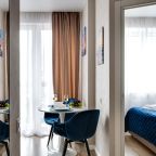 Квартира (Романс), Апартаменты Home24 на улице Василия Ощепкова 3