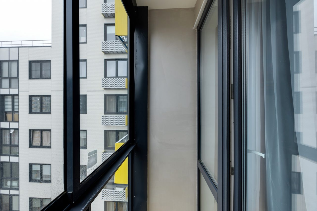 Квартира (Романс), Апартаменты Home24 на улице Василия Ощепкова 3