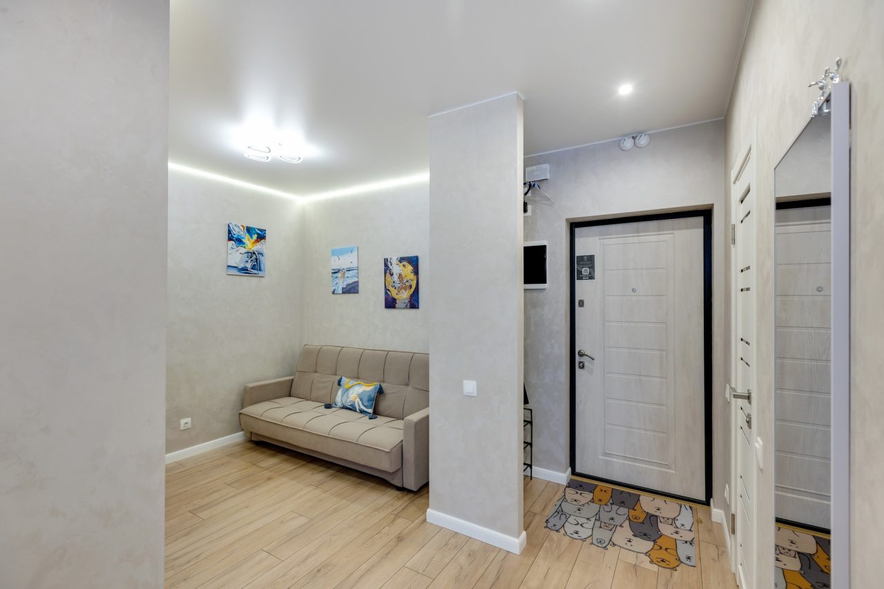 Квартира (Романс), Апартаменты Home24 на улице Василия Ощепкова 3