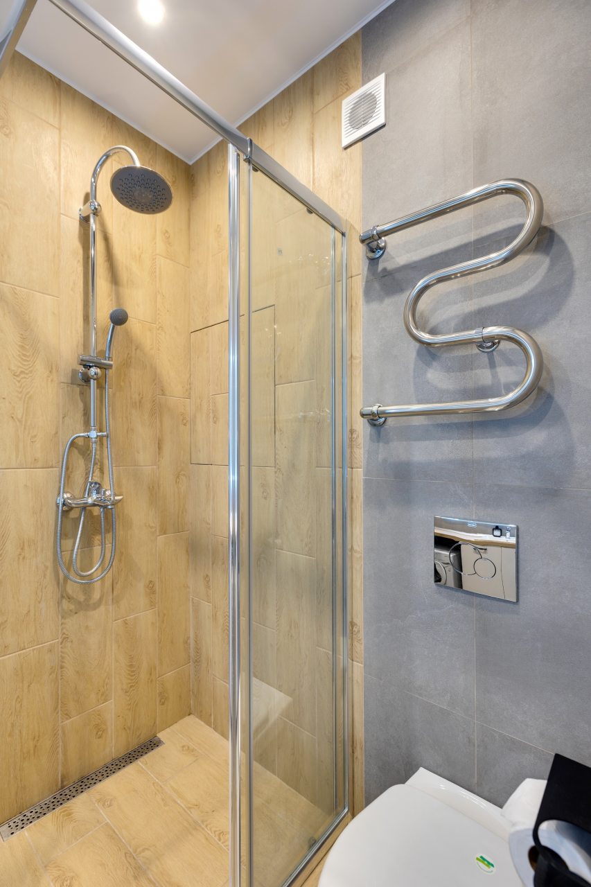 Квартира (Романс), Апартаменты Home24 на улице Василия Ощепкова 3