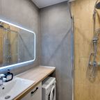 Квартира (Романс), Апартаменты Home24 на улице Василия Ощепкова 3