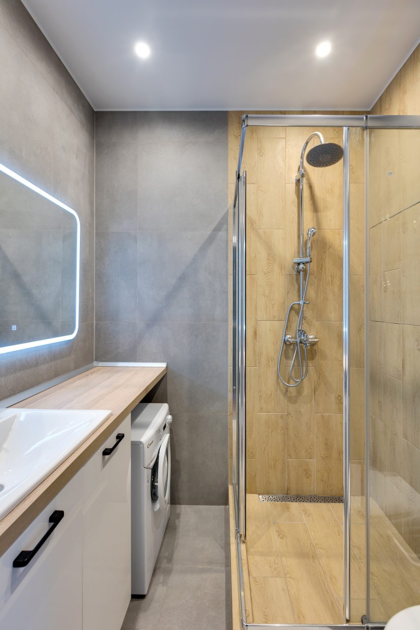 Квартира (Романс), Апартаменты Home24 на улице Василия Ощепкова 3