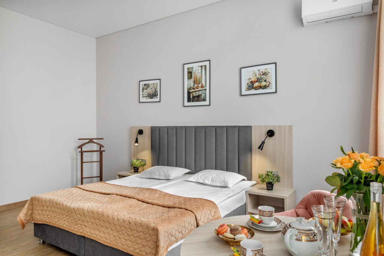 Высокий стул, Гостиница Провинция