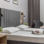 Высокий стул, Гостиница Провинция