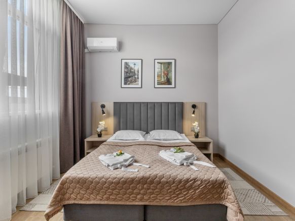 Гостиница Провинция, Архонская