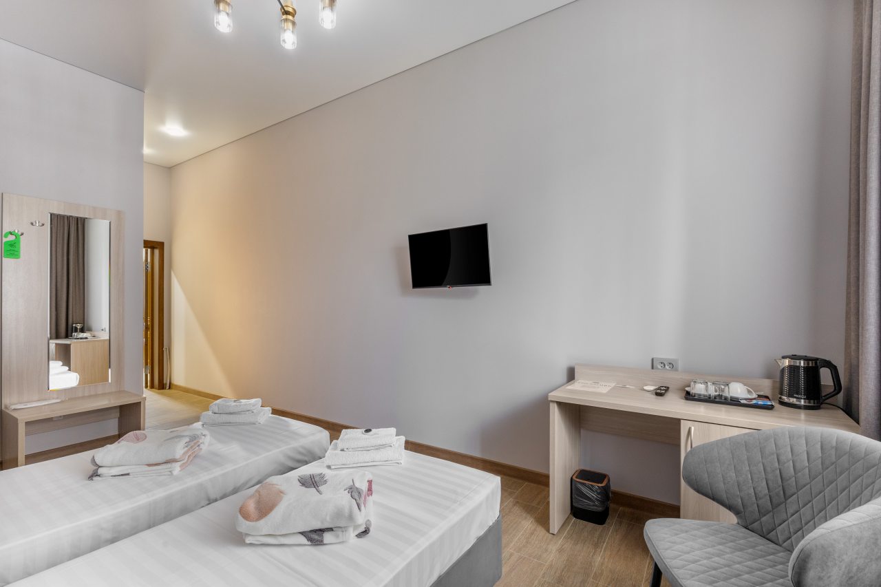 Высокий стул, Гостиница Провинция