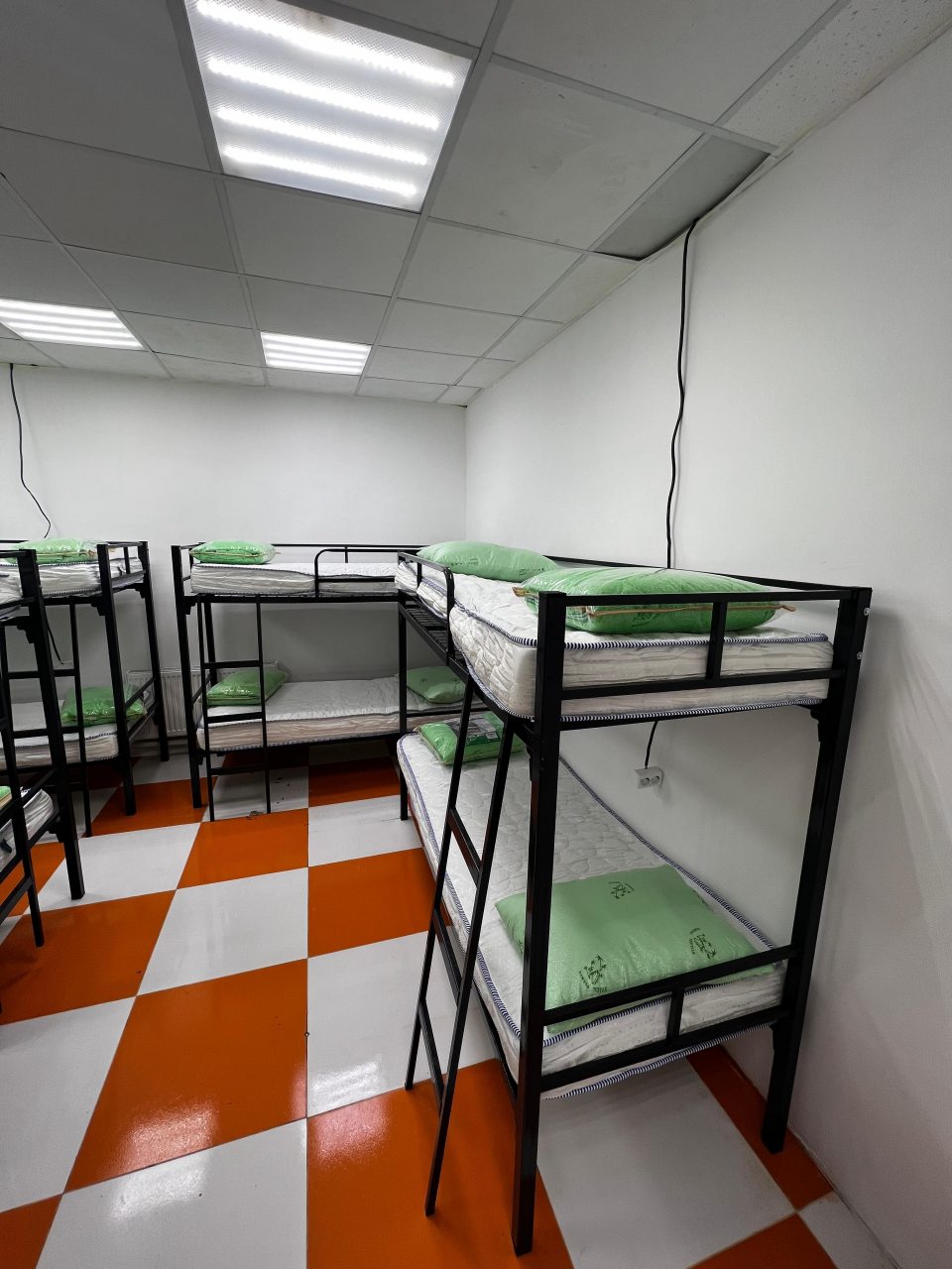 Двенадцатиместный (Кровать в общем 12-ти местном номере), Хостел ПодУшко