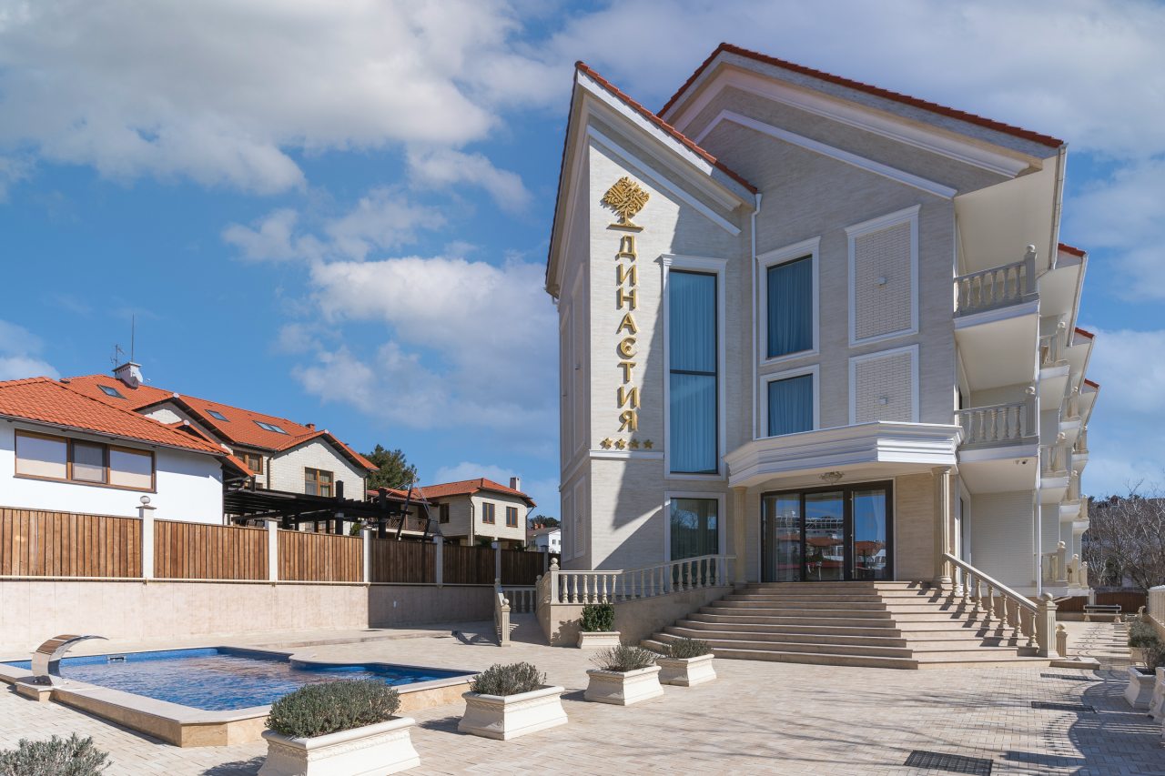 Отель Династия, Геленджик