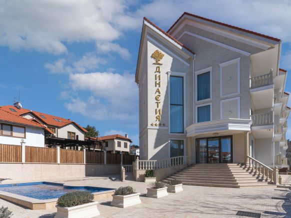 Отель Династия, Геленджик