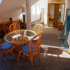 Трёхместный и более (Джуниор Сюит**), Гостиница Уральский двор