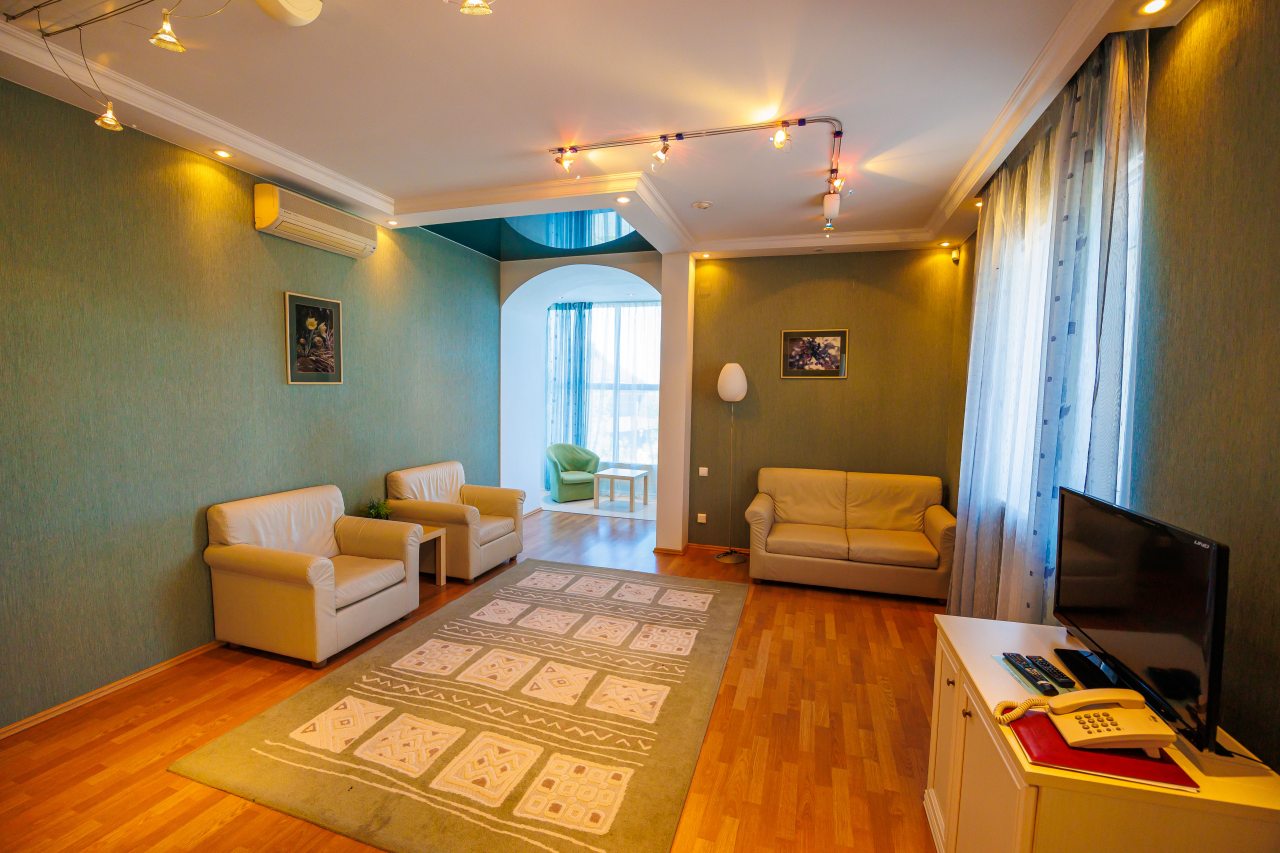 Трёхместный и более (Люкс), Гостиница Уральский двор