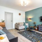 Квартира (Калейдоскоп), Апартаменты Your Place на улице Скульптора Мухиной 3