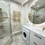 Люкс (Апартамент "Золотой песок", форма дома напоминает очертания бриллианта), Апартаменты Золотой песок на Монтажников 36