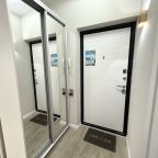 Люкс (Апартамент "Золотой песок", форма дома напоминает очертания бриллианта), Апартаменты Золотой песок на Монтажников 36