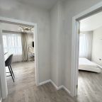 Люкс (Апартамент "Золотой песок", форма дома напоминает очертания бриллианта), Апартаменты Золотой песок на Монтажников 36