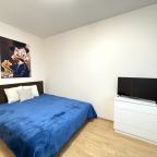 Шестиместный (Апартамент "Морской бриз" для большой компании, с  просторными комнатами!), Апартаменты Морской бриз для большой компании