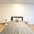 Шестиместный (Апартамент "Морской бриз" для большой компании, с  просторными комнатами!), Апартаменты Морской бриз для большой компании