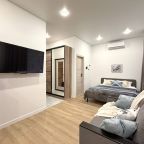 Апартаменты (Светлая студия в ЖК Видный город), Апартаменты Happy People на бульвара Мстислава Ростроповича 3к2