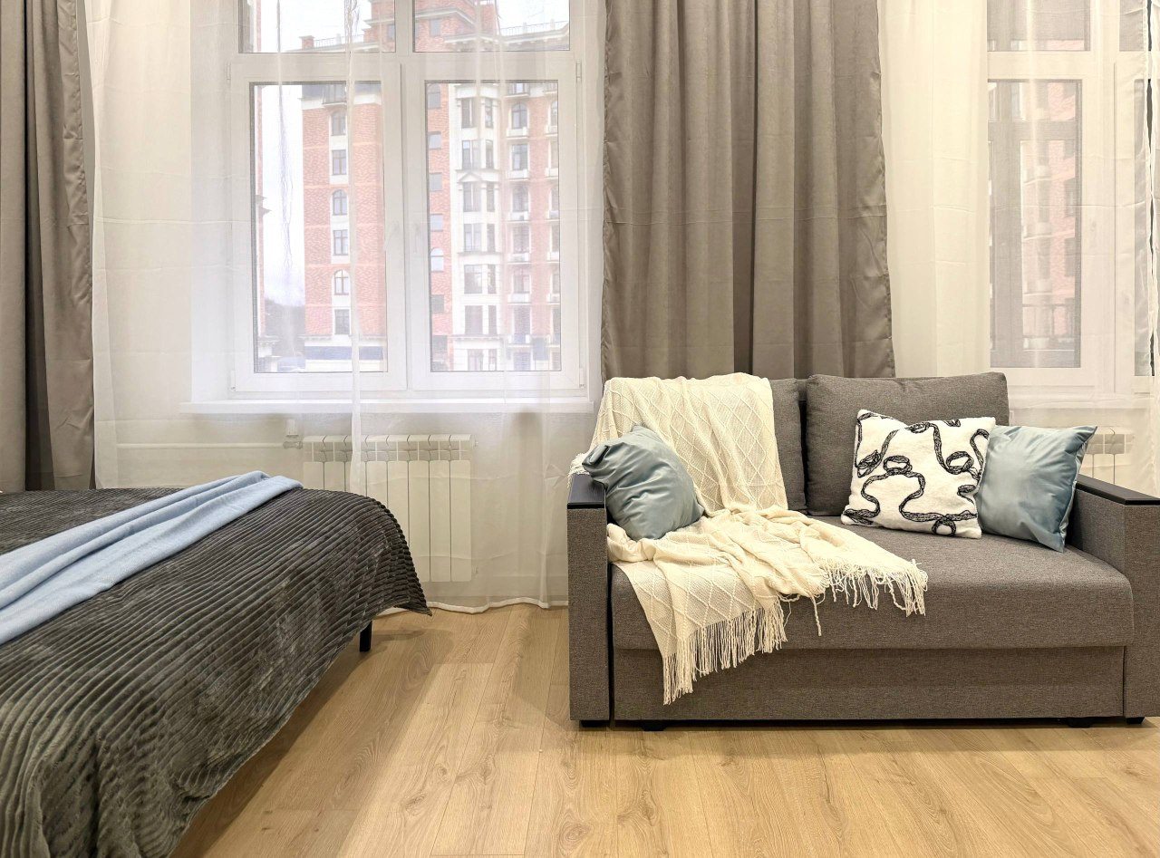 Апартаменты (Светлая студия в ЖК Видный город), Апартаменты Happy People на бульвара Мстислава Ростроповича 3к2