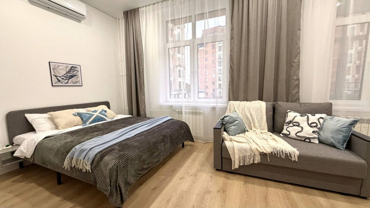 Апартаменты (Светлая студия в ЖК Видный город), Апартаменты Happy People на бульвара Мстислава Ростроповича 3к2