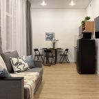 Апартаменты (Светлая студия в ЖК Видный город), Апартаменты Happy People на бульвара Мстислава Ростроповича 3к2