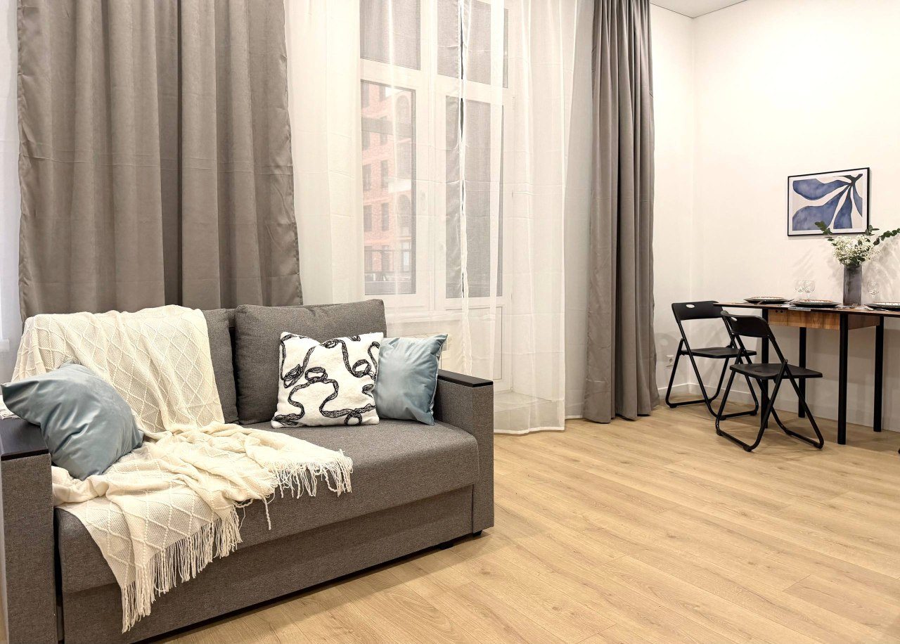 Апартаменты (Светлая студия в ЖК Видный город), Апартаменты Happy People на бульвара Мстислава Ростроповича 3к2