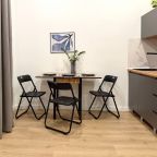 Апартаменты (Светлая студия в ЖК Видный город), Апартаменты Happy People на бульвара Мстислава Ростроповича 3к2