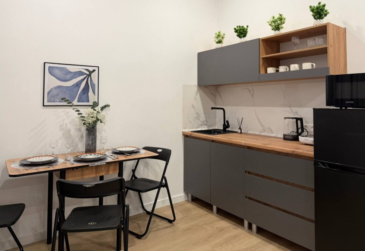 Апартаменты (Светлая студия в ЖК Видный город), Апартаменты Happy People на бульвара Мстислава Ростроповича 3к2